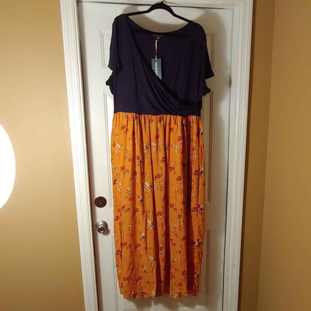 NWT Navy & Yellow Maxi Dress